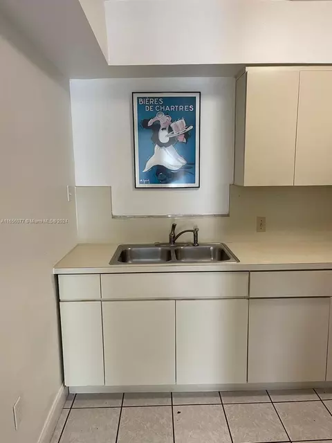 Kitchen - 871 SE 3rd Pl, Hialeah, FL 33010 photo 2 of 2