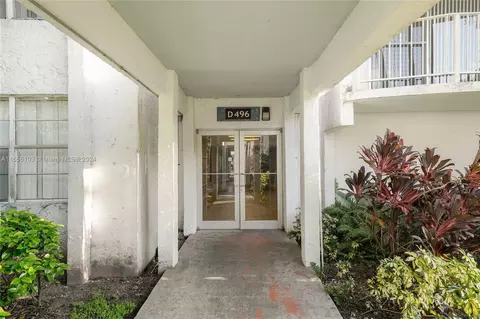 496 NW 165th St Rd #D-611, Miami, FL 33169