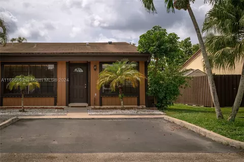 11130 Redwood Ave #11130, Pembroke Pines, FL 33026
