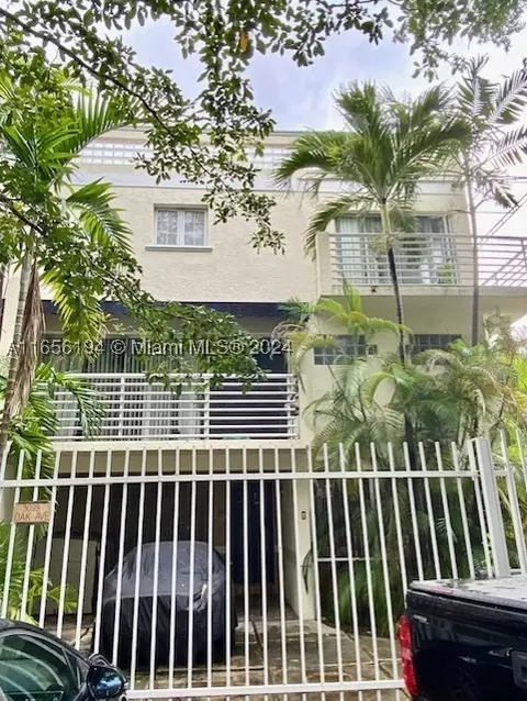 3099 Oak Ave #1, Miami, FL 33133