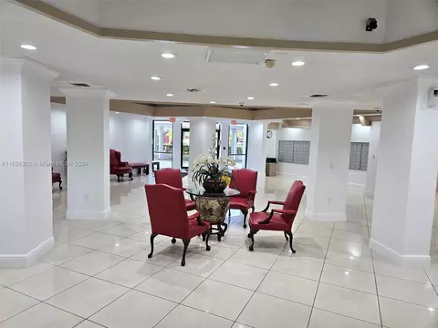 1300 NE Miami Gardens Dr #1020E, Miami, FL 33179