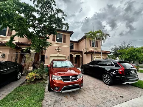 3356 W 90th Ter #3356, Hialeah, FL 33018