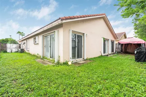 Undisclosed, Hialeah, FL 33015 photo 24