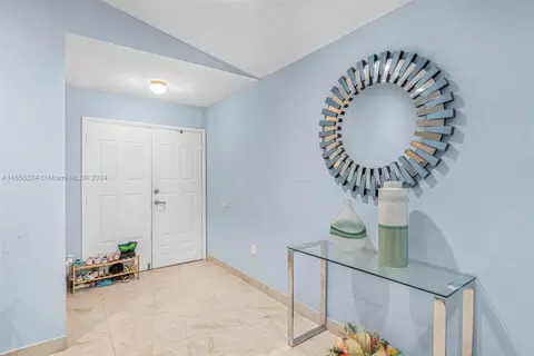 Undisclosed, Hialeah, FL 33015 photo 4