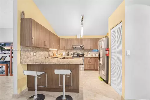 Undisclosed, Hialeah, FL 33015 photo 9