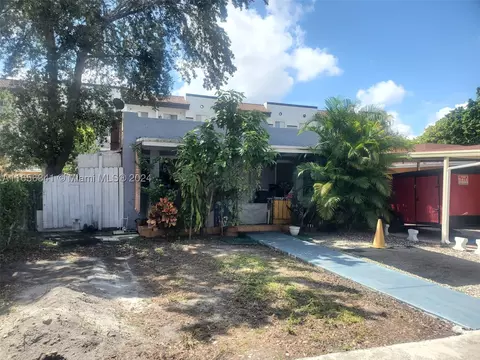 158 E 4th St, Hialeah, FL 33010