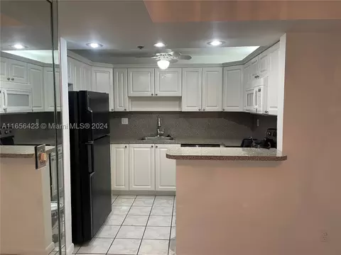 3100 W Rolling Hills Cir #108, Davie, FL 33328