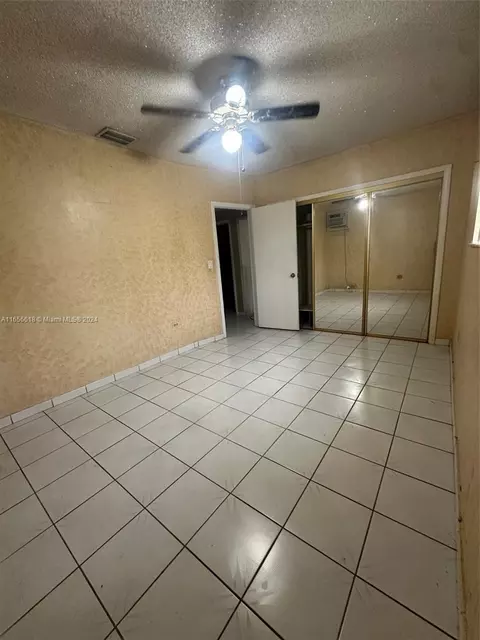 Bedroom - 4080 W 7th Ln, Hialeah, FL 33012 photo 1 of 4