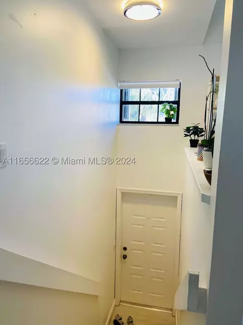 604 Lincoln Ct, Deerfield Beach, FL 33442