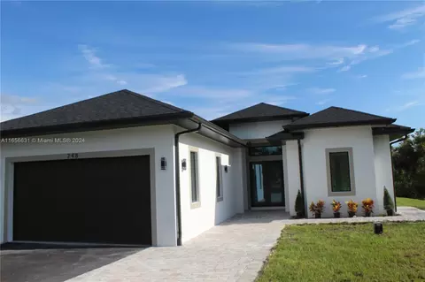 248 Shady Holw, Naples, FL 34120
