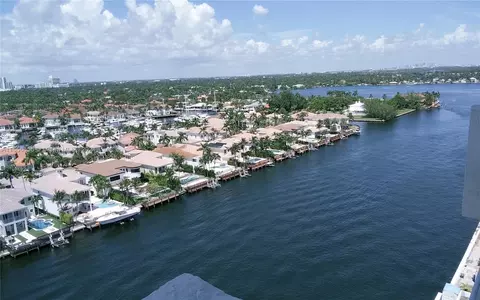 1500 S Ocean Dr #17D, Hollywood, FL 33019