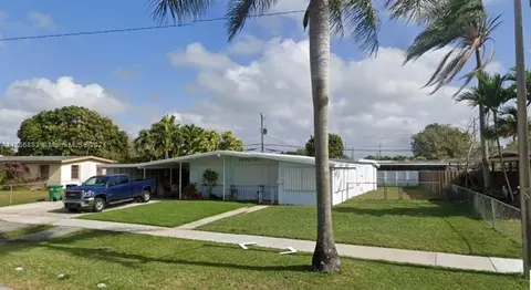 10721 SW 47th Ter, Miami, FL 33165