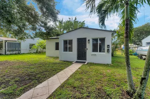 2434 Coolidge St, Hollywood, FL 33020
