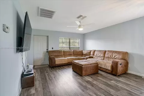 3978 Sunset Rd, Lehigh Acres, FL 33971