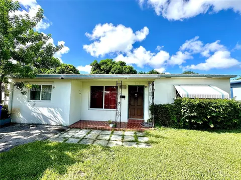 2843 Dewey St, Hollywood, FL 33020