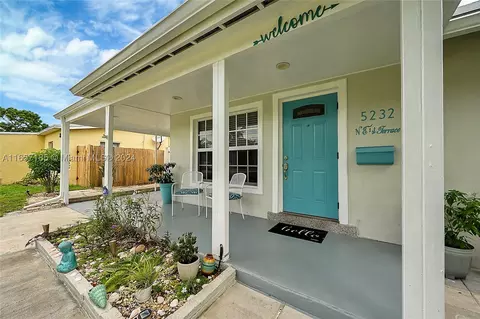 5232 NE 1st Ter, Oakland Park, FL 33334