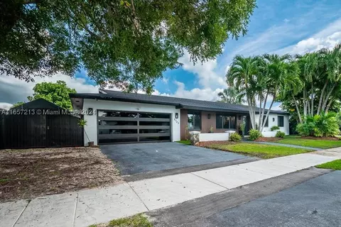 8325 SW 206th Ter, Cutler Bay, FL 33189