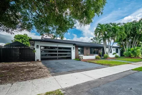 8325 SW 206th Ter, Cutler Bay, FL 33189