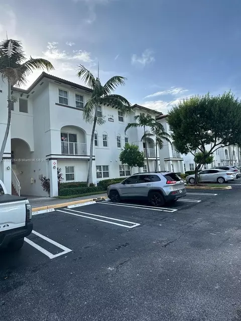 8760 NW 97th Ave #106, Doral, FL 33178
