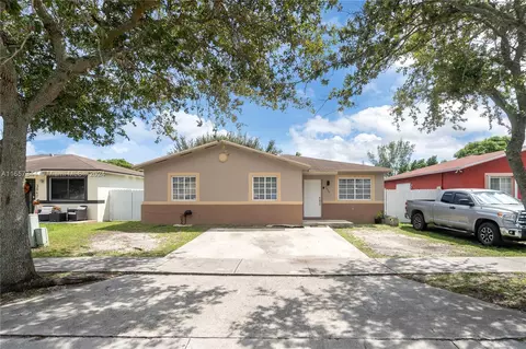 3850 NW 202nd St, Miami Gardens, FL 33055