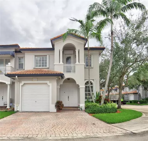 11886 SW 81 St, Miami, FL 33183