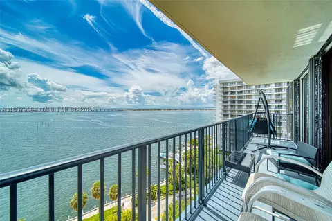 1450 Brickell Bay Dr #1101, Miami, FL 33131