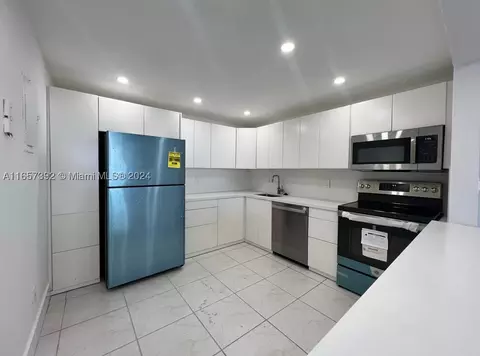 13499 Biscayne Blvd #1405, North Miami, FL 33181