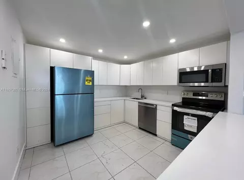 13499 Biscayne Blvd #1405, North Miami, FL 33181