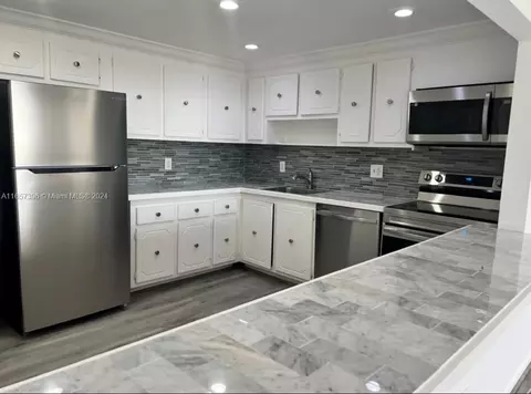 13499 Biscayne Blvd #1205, North Miami, FL 33181