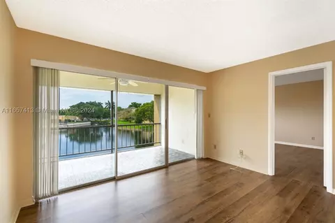 5860 NW 64th Ave #301, Tamarac, FL 33319