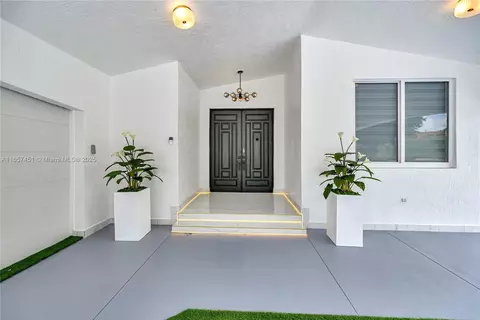2750 SW 142nd Ct, Miami, FL 33175