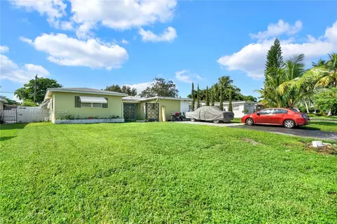 6804 SW 9th St, Pembroke Pines, FL 33023
