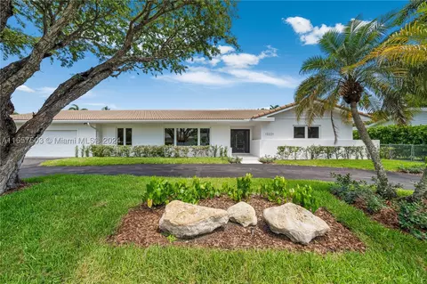 13221 SW 72nd Ave, Pinecrest, FL 33156