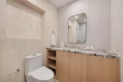 Bath - 6855 SW 112th St, Pinecrest, FL 33156 photo 2 of 5