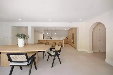 Dining - 6855 SW 112th St, Pinecrest, FL 33156 photo 4 of 6