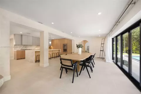 Dining - 6855 SW 112th St, Pinecrest, FL 33156 photo 1 of 6