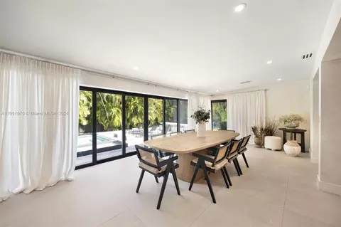 Dining - 6855 SW 112th St, Pinecrest, FL 33156 photo 5 of 6
