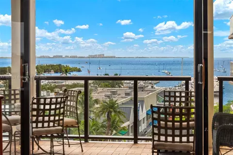 2575 S Bayshore Dr #9B, Miami, FL 33133