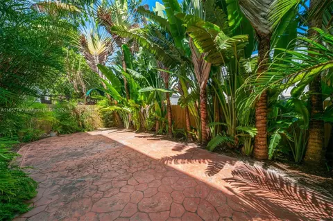 205 Enid Dr #32, Key Biscayne, FL 33149 photo 28