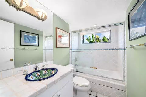 205 Enid Dr #32, Key Biscayne, FL 33149 photo 17