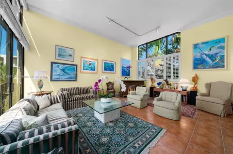 205 Enid Dr #32, Key Biscayne, FL 33149 photo 2