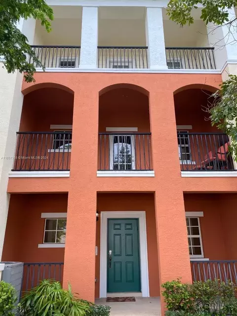 215 SW 6th Pl #215, Pompano Beach, FL 33060