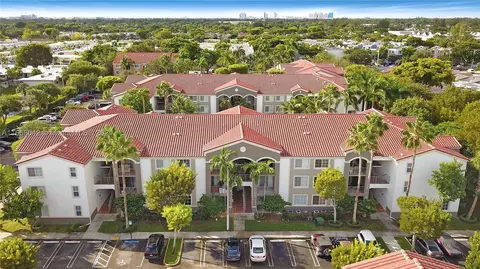 6841 SW 44th St #306, Miami, FL 33155