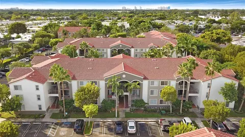 6841 SW 44th St #306, Miami, FL 33155
