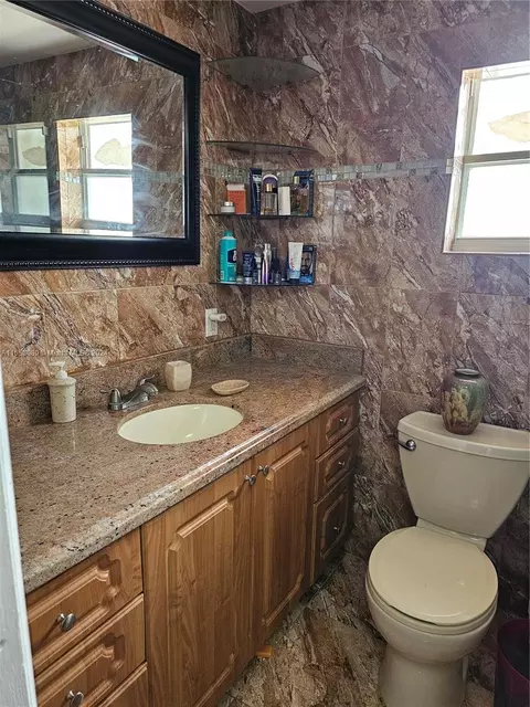 695 E 9th Ln, Hialeah, FL 33010 photo 6