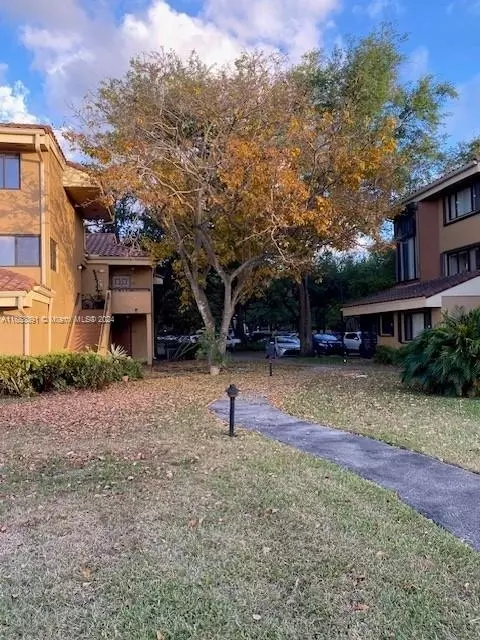 15545 N Miami Lakeway N #202-21, Miami Lakes, FL 33014