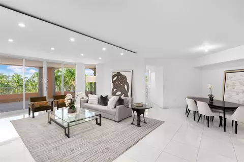 721 Crandon Blvd #408, Key Biscayne, FL 33149