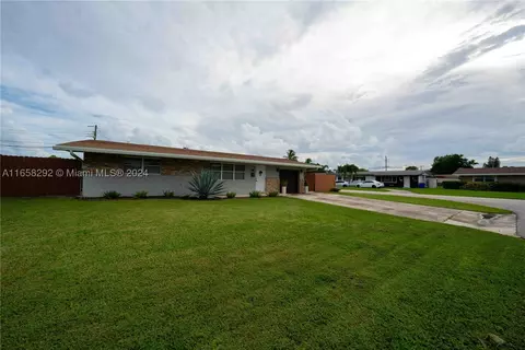 7930 NW 12th St, Pembroke Pines, FL 33024