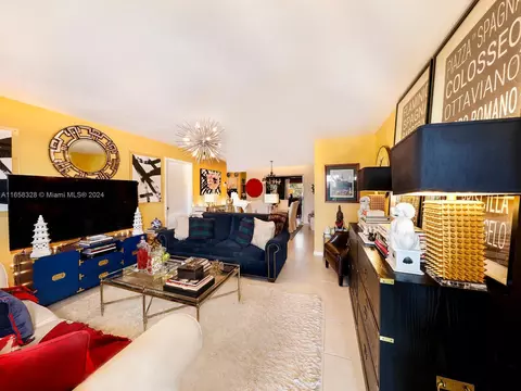 4205 Van Buren St, Hollywood, FL 33021