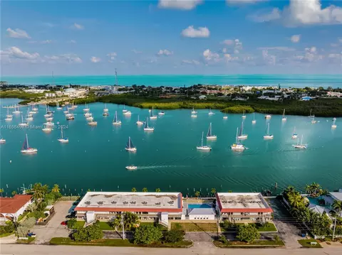 303 Sombrero Blvd #207, Marathon, FL 33050